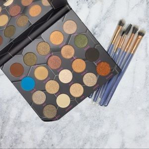 Makeup bundle